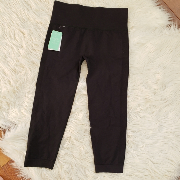 💥‼NWT Forever 21 Capri Leggings - Picture 4 of 6